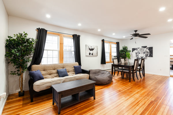 Hello :) My Son's and I host this beautiful, family-friendly 3 BR Apartment in a New York, NY Home in Queens · ★4.82 · 3 bedrooms · 4 beds · 1 bath Entire home vacation rental 16873148