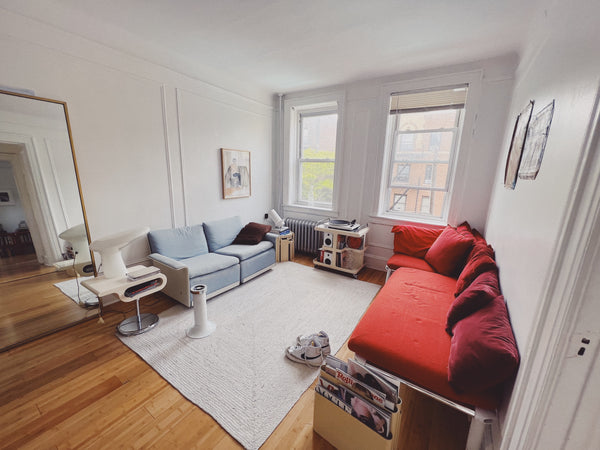Charming apt in the heart of astoria. Windows everywhere and beautiful natural l New York, NY Rental unit in Queens · ★4.65 · 1 bedroom · 2 beds · 1 shared bath Private room in rental unit vacation rental 49649623