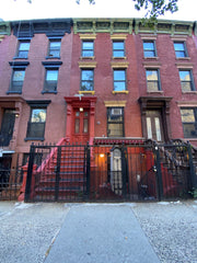 Come stay in a recently renovated room in a historic Bronx Brownstone townhouse! New York, NY Rental unit in  Bronx · ★4.79 · 1 bedroom · 1 bed · 1 bath Private room in rental unit vacation rental 714567353707182889