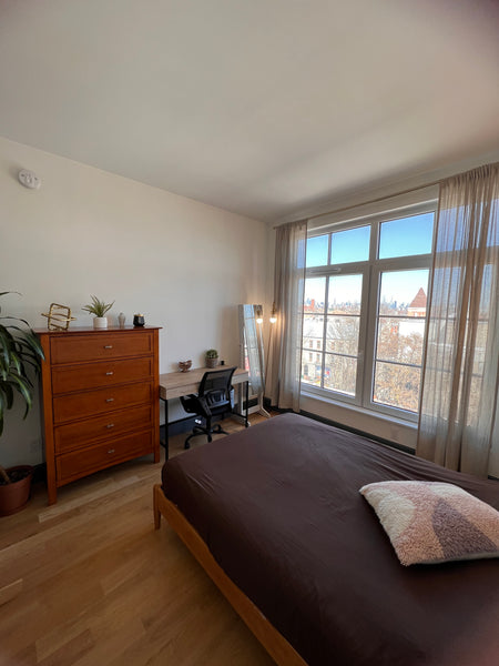 Private bedroom is available July 6th-  August 31st in the heart of Bed-Stuy Bro  Rental unit in Brooklyn · 1 bedroom · 2 beds · 1 shared bath Private room in rental unit vacation rental 861568329854889553