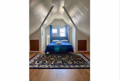Enjoy this newly renovated modern apartment at the center of NYC. 10 min drive f New York, NY Rental unit in Queens · ★4.79 · 2 bedrooms · 2 beds · 1 bath Entire rental unit vacation rental 684960054251261950