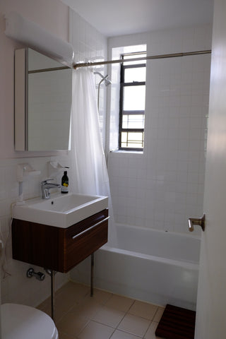 Beautiful, small room available. Sunny apartment, lots of light, newly gut renov  Rental unit in New York · 1 bedroom · 1 bed · 1 shared bath Private room in rental unit vacation rental 22651614