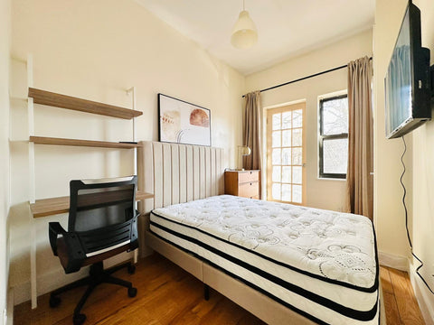 - Furnished room, tons of natural light, new hardwood floor, in a 5 bedroom, rec New York, NY Rental unit in Brooklyn · 5 bedrooms · 1 bed · 2 shared baths Private room in rental unit vacation rental 850619180497787481