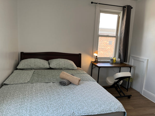 Our cozy home is located on near Flushing Northern Boulevard. And this large sin New York, United States Home in Queens · ★4.81 · 1 bedroom · 1 bed · 1 shared bath Private room in home vacation rental 878348575480539546