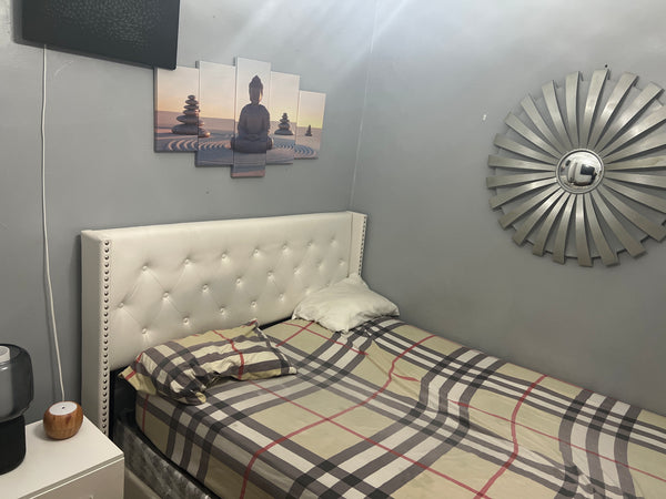 Enjoy the simplicity of this quiet, central home. Santo Domingo, Dominican Republic Rental unit in New York · 1 bedroom · 1 bed · 1 shared bath Private room in rental unit vacation rental 613045587854720391