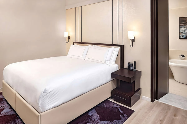 Looking for great accommodations for your New York City adventure? Located in a   Hotel in New York · 1 bedroom · 1 bed · 1 bath Room in hotel vacation rental 925428913494853629