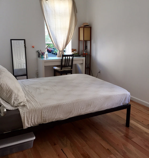 Hi! I'm traveling to LA this summer and am subletting my room.<br /><br />- Larg New York, NY Rental unit in Brooklyn · 1 bedroom · 1 bed · 1 shared bath Private room in rental unit vacation rental 19424753