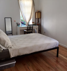 Hi! I'm traveling to LA this summer and am subletting my room.<br /><br />- Larg New York, NY Rental unit in Brooklyn · 1 bedroom · 1 bed · 1 shared bath Private room in rental unit vacation rental 19424753