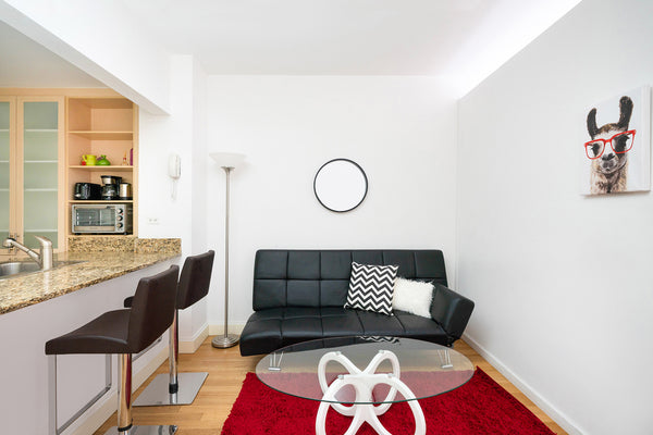 If you are looking for a pied-a-terre in Manhattan, this property is for you.  <  Rental unit in New York · 2 bedrooms · 2 beds · 1 bath Entire rental unit vacation rental 930318383913760123