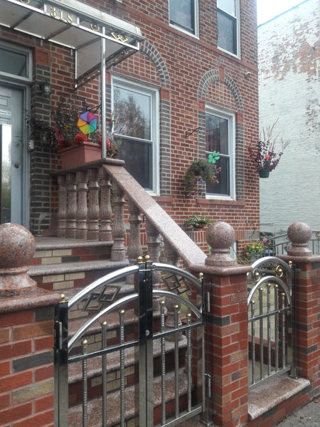 This space is very cozy, you have a private room with a queen size bed. Perfect   Rental unit in Brooklyn · 1 bedroom · 1 bed · 1 bath Private room in rental unit vacation rental 39648018