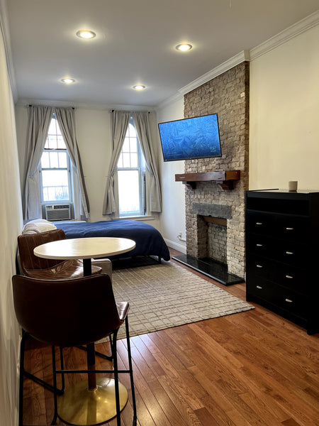 Clean, comfortable, private studio. Bi-weekly cleaning.<br /><br />New furniture  Condo in New York · ★4.87 · Studio · 1 bed · 1 bath Entire condo vacation rental 25782818