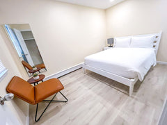 Enjoy a stylish experience at this centrally-located place. King size in suite w  Rental unit in Queens · ★4.89 · 1 bedroom · 1 bed · 1 bath Private room in rental unit vacation rental 989809342103211714