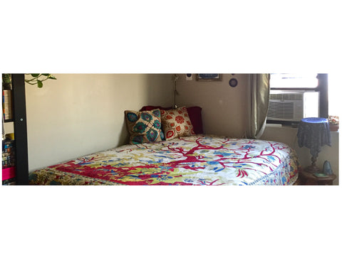 A cozy and magical room with plenty of light, ambiance, and super comfortable qu New York, NY Rental unit in Brooklyn · 2 bedrooms · 1 bed · 1.5 shared baths Private room in rental unit vacation rental 20387176