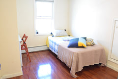 This apartment is located in Jackson Heights Queens.<br /> It is about 25min awa New York, United States Townhouse in Queens · 1 bedroom · 1 bed · 1 shared bath Private room in townhouse vacation rental 45851431