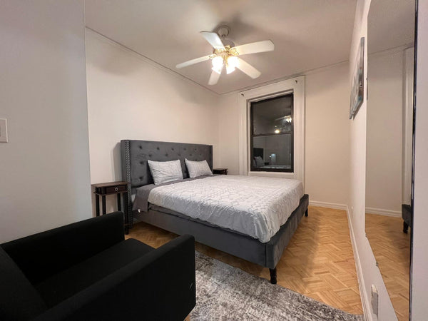 Enjoy easy access to everything from this centrally located place. This beautifu New York, NY Rental unit in New York · 4 bedrooms · 4 beds · 1 bath Entire rental unit vacation rental 555610543409267205