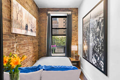Easy 10 minute walk to NYU Langone, Bellevue.  Very close to Grand Central, Empi New York, NY Townhouse in New York · ★4.93 · 1 bedroom · 1 bed · 1 shared bath Private room in townhouse vacation rental 46727329