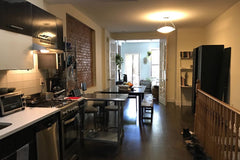 HUGE apartment on the first floor, in the heart of artsy Bushwick Brooklyn. 5 mi Tallahassee, FL Rental unit in Brooklyn · 1 bedroom · 1 bed · 1 private bath Private room in rental unit vacation rental 21591672