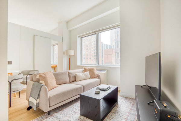 Feel at home wherever you choose to live with Blueground. You’ll love this brigh New York, NY Rental unit in New York · 2 bedrooms · 2 beds · 1 bath Entire rental unit vacation rental 810755623656405604