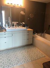 This large 2 bedroom 2 bath apartment is perfect for 2 couples or a family with  Cape Town, South Africa Rental unit in New York · 2 bedrooms · 2 beds · 2.5 baths Entire rental unit vacation rental 39630715