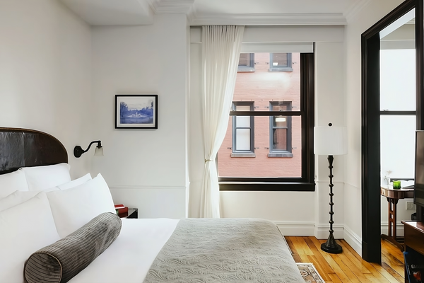 Our hotel, which is located in Manhattan, aims to give visitors a sense of a hom  Hotel in New York · 1 bedroom · 1 bed · 1 bath Room in hotel vacation rental 954379950345813337