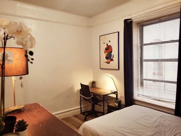 Beautiful spacious fully furnished room, in fully renovated apartment, hardwood  New York, NY Condo in New York · ★4.68 · 1 bedroom · 1 bed · 1 shared bath Private room in condo vacation rental 819228