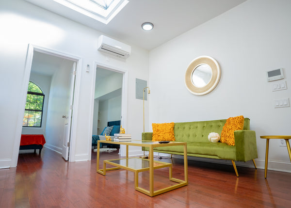 Enjoy a luxury experience at this centrally-located apartment in Queens, NYC. Th New York, NY Rental unit in Queens · ★4.51 · 3 bedrooms · 4 beds · 1 bath Entire rental unit vacation rental 729598985360846629