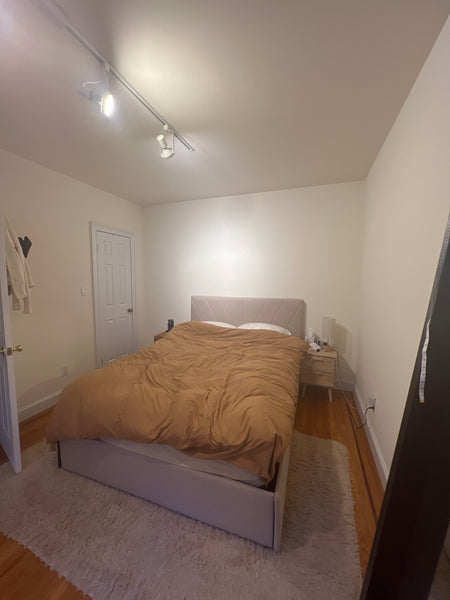 Right be side the 66th st 1 station (apartment is at 65 and broadway) and only a Markham, Canada Rental unit in New York · 1 bedroom · 1 bed · 1 shared bath Private room in rental unit vacation rental 842111654049784700