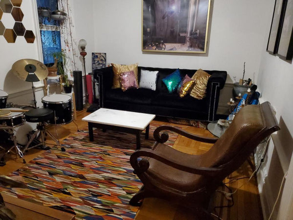 I live here so I ask that you be respectful of my items. It’s a great wfh setup   Rental unit in Brooklyn · 1 bedroom · 1 bed · 1 bath Entire rental unit vacation rental 839728752538060549