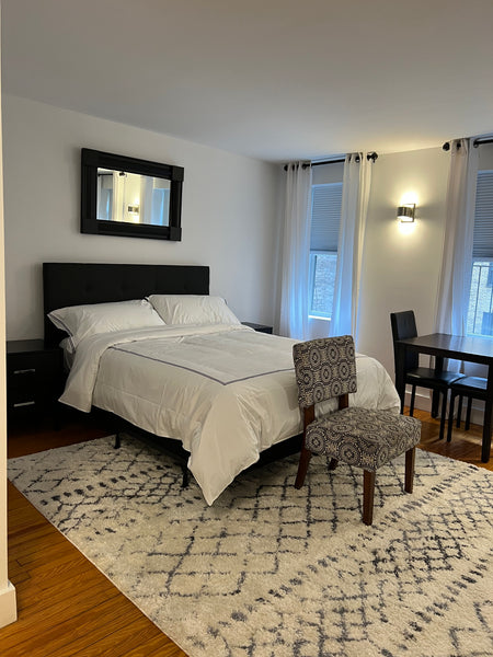 Charming townhouse featuring furnished apartments with 1 Bedroom Studio Suites,   Rental unit in New York · ★4.50 · Studio · 1 bed · 1 bath Entire rental unit vacation rental 47770897