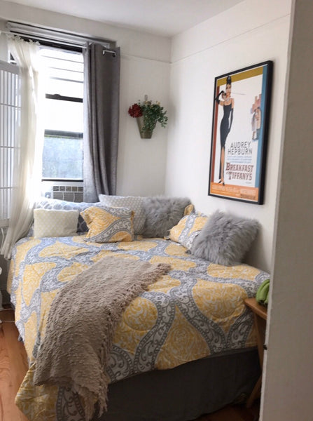 Hi! Want to share some of my space since I'm never really home. It's very cozy,   Rental unit in New York · Studio · 1 bath Entire rental unit vacation rental 42134520
