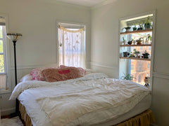 The room boasts a king size bed, AC and 3 incredible large windows that allow fo North Bend, OH Rental unit in Brooklyn · 1 bedroom · 1 bed · 1 shared bath Private room in rental unit vacation rental 28609762