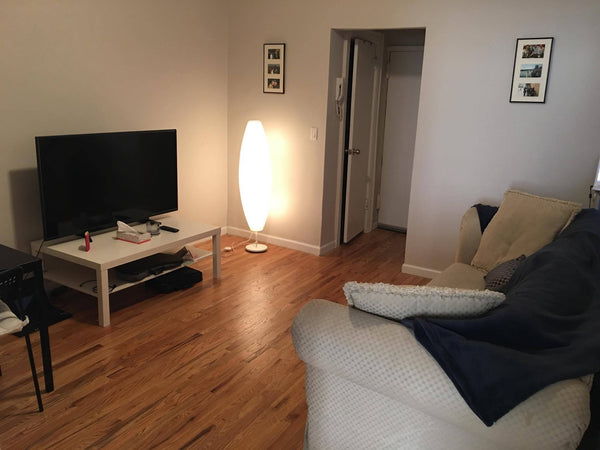 Fantastic 1 bedroom apartment in the heart of Astoria. Half a block from the N/Q New York, NY Rental unit in Queens · 1 bedroom · 1 bed · 1 bath Entire rental unit vacation rental 12404998