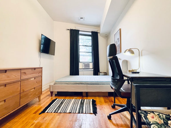 Furnished room, hard wood floors, gut renovated apartment with new bathroom and  New York, NY Serviced apartment in Brooklyn · 1 bedroom · 1 bed · 1 shared bath Private room in serviced apartment vacation rental 50365468