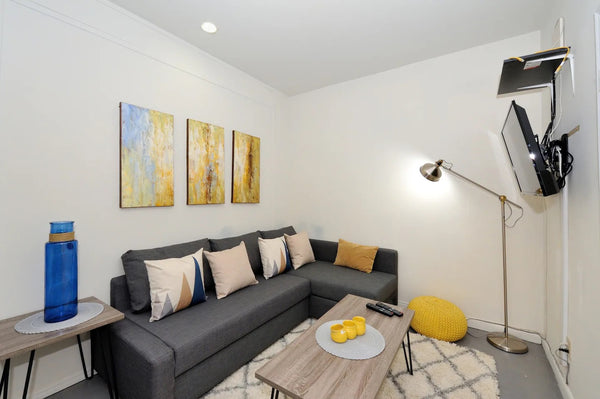 You'll have a great time at this comfortable place to stay. Just blocks from Tim  Rental unit in New York · ★4.67 · 3 bedrooms · 4 beds · 1 bath Entire rental unit vacation rental 1033825062614283255