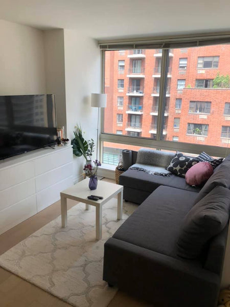Luxury renovated spacious studio apartment in prime upper east side neighborhood  Rental unit in New York · Studio · 1 bed · 1 bath Entire rental unit vacation rental 42695549