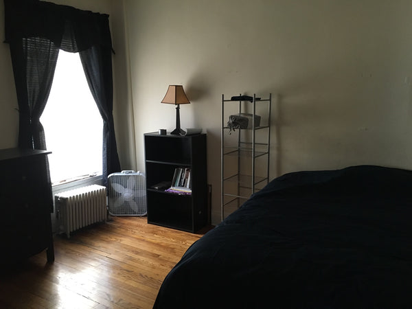 Convenient and comfortable space for 1 (or more).<br />2 minutes walk to Lexingt New York, NY Rental unit in New York · ★4.0 · 1 bedroom · 1 bed · 1 bath Private room in rental unit vacation rental 11982174