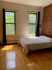 NEWLY INSTALLED AC UNIT* 7/1/2019-The room is huge with two large windows with f  Rental unit in Brooklyn · ★4.67 · 1 bedroom · 1 bed · 1 bath Private room in rental unit vacation rental 34651960