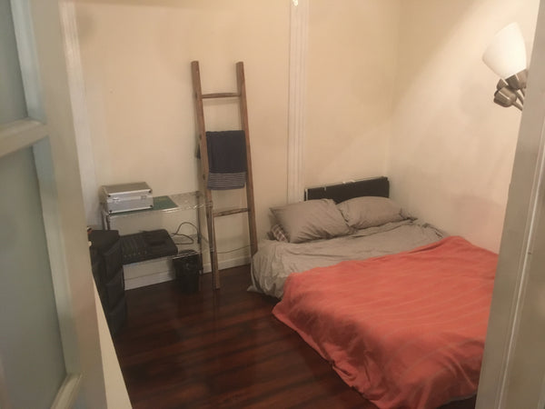 Very nice room! Roommate is in Berlin DJing so the room is yours! Apartment is s Washington, DC Rental unit in Brooklyn · ★5.0 · 1 bedroom · 1 bed · 1 shared bath Private room in rental unit vacation rental 21204122