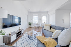 Luxury one bedroom apartment located in top floor of a landmark building at Down New York, NY Rental unit in New York · 1 bedroom · 1 bed · 1 bath Entire rental unit vacation rental 46097574