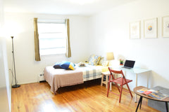 The apartment is located in Woodside, Queens.<br />It is accessible enough to Me  Townhouse in Queens · 1 bedroom · 1 bed · 1 shared bath Private room in townhouse vacation rental 45384916