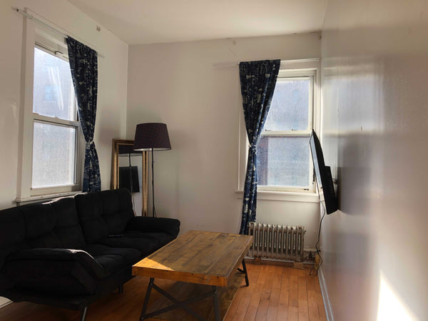 Spacious 3 bedrooms in a townhouse in Elmhurst Queens!<br />Located on the 2nd f  Rental unit in Queens · 3 bedrooms · 3 beds · 1.5 baths Entire rental unit vacation rental 921356417447987638