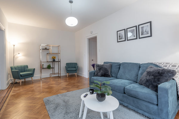 This apartment is ideal for those in the aviation industry, healthcare, educatio  Rental unit in Queens · Studio · 1 bed · 1 shared bath Private room in rental unit vacation rental 797123738627060216