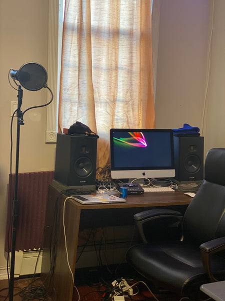 ProducerPlugUNI Music Studio Gives you the Luxury Home Vibe to record just like  New York, NY Rental unit in Brooklyn · 2 bedrooms · 1 bed · 1 shared bath Private room in rental unit vacation rental 47865944