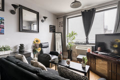 Lovely room in Crown Heights. 25 mins to Manhattan. The apt has easy access to A New York, NY Rental unit in Brooklyn · ★4.87 · 1 bedroom · 1 bed · 1 shared bath Private room in rental unit vacation rental 52864876