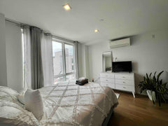 Enjoy a stylish experience at this centrally-located place.<br />Sun-kissed spac  Rental unit in Brooklyn · ★5.0 · Studio · 1 bed · 1 bath Entire rental unit vacation rental 892107678392660367