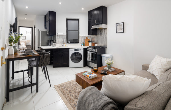 Escape from the hustle and bustle of the city to experience the unique luxury of New York, NY Rental unit in New York · 2 bedrooms · 3 beds · 1 bath Entire rental unit vacation rental 1025966851453947416
