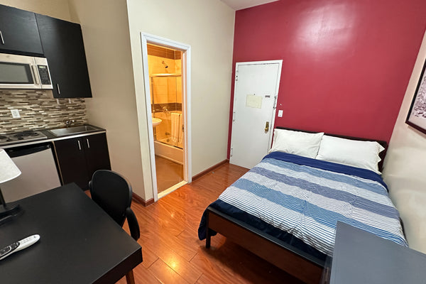 This fully furnished studio apartment is everything you need while traveling for New York, NY Serviced apartment in New York · ★4.33 · Studio · 1 bed · 1 bath Entire serviced apartment vacation rental 684750666942206241