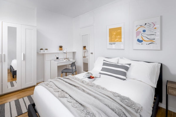 This room is located in Sutton Place in Midtown. This apartment is centrally loc New York, NY Rental unit in New York · 1 bedroom · 1 bed · 1 bath Private room in rental unit vacation rental 1021859368818840457