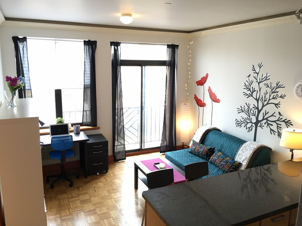 Bright and cozy 1 bed/1 bath with large windows, Juliet balcony and a living roo Trenton, NJ Rental unit in Brooklyn · ★4.83 · 1 bedroom · 1 bed · 1 bath Entire rental unit vacation rental 11522815