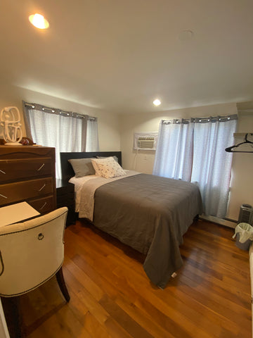 Beautifully updated one bedroom in Queens, New York. Ideal to unwind on your nex New York, NY Rental unit in Queens · ★4.85 · 1 bedroom · 1 bed · 3 shared baths Private room in rental unit vacation rental 734881895316818067
